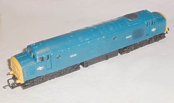 Hornby R751 BR Class 37 Diesel D6830