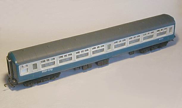 Hornby R724 BR Mk2 Standard Open Coach M5120