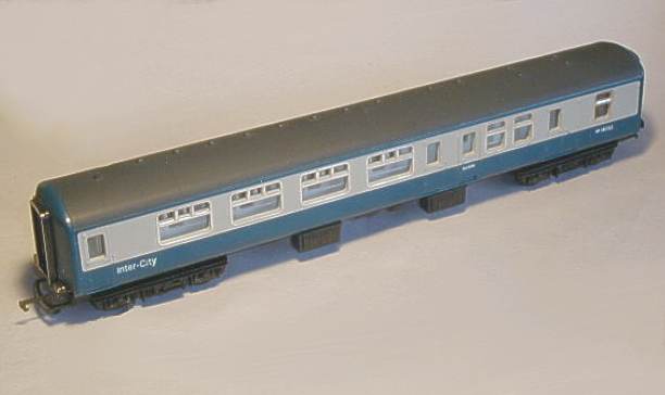 Hornby R726 BR Mk2 Brake End Corridor Coach M14052