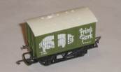 Hornby R162 Closed Van Prime Pork