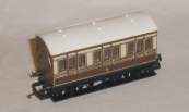 Hornby R213 4 Wheel Passenger Coach GWR